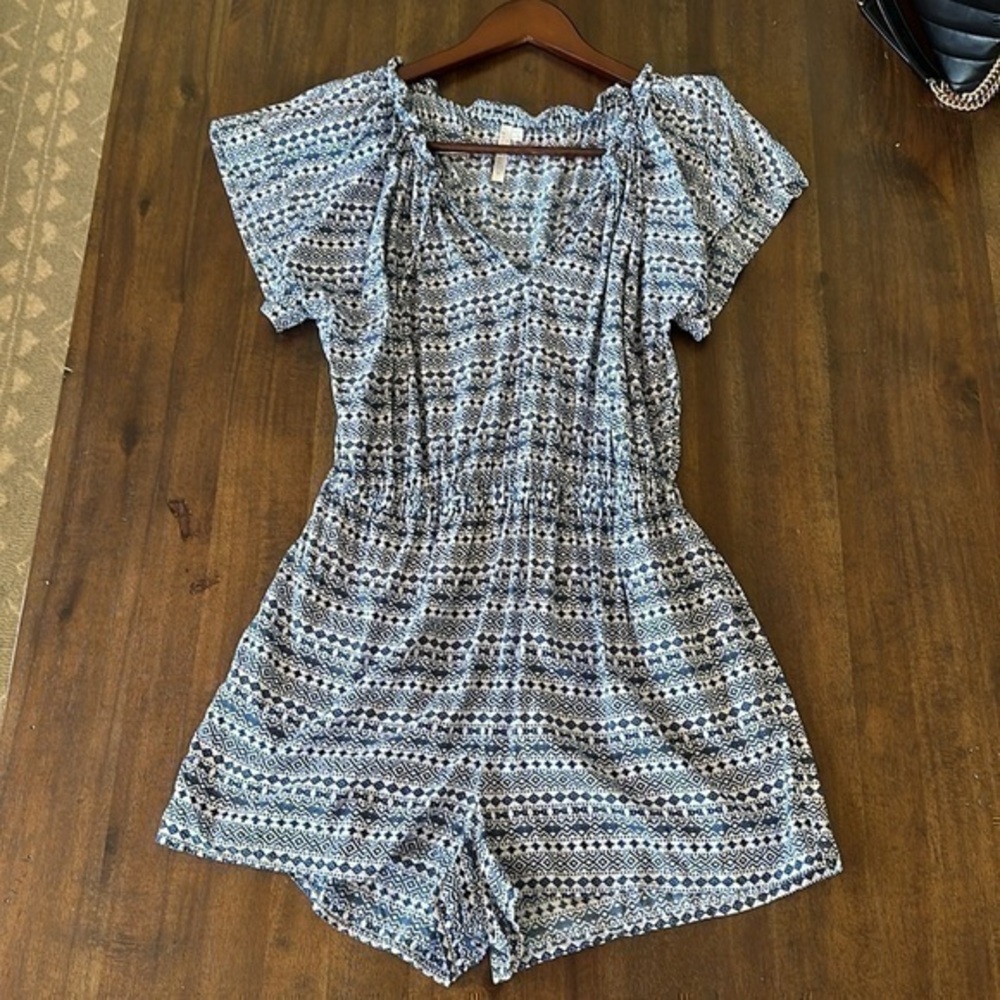 Seafolly Australia size small jumper, cover-up